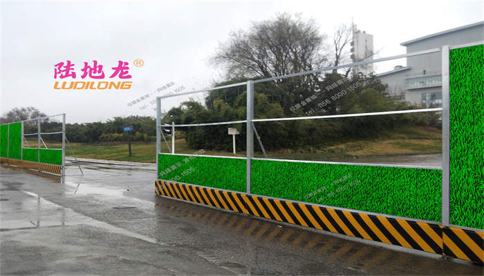 陆地龙施工围挡实力厂家能做稳固抗风吗?(图1) 陆地龙施工围挡实力厂家能做稳固抗风吗?(图1)